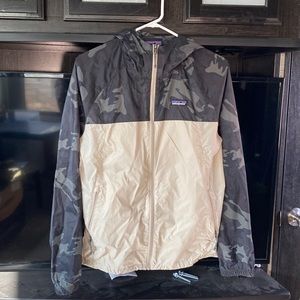 Patagonia windbreaker.